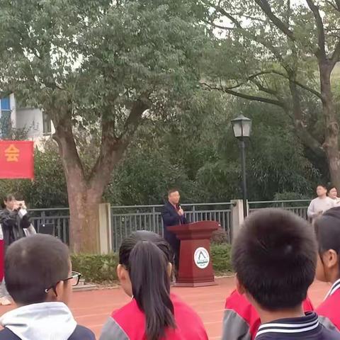 挥动激情，放飞梦想——金华市第十四中第十三届运动会        七（1班）诸葛心蕊