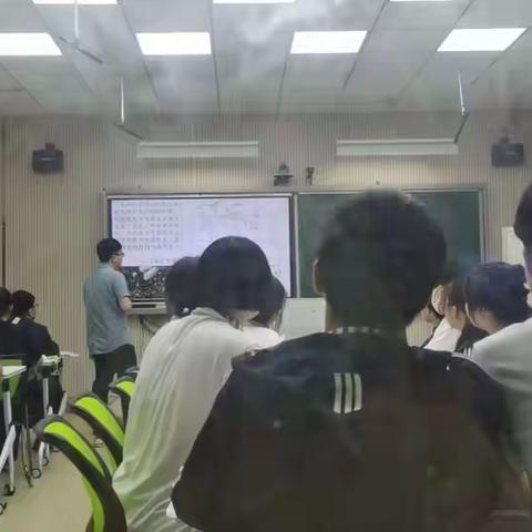 群策群力研赛课，图说历史促成长—记育青中学历史教研组六月份教研活动