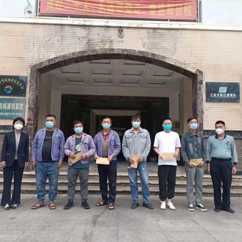 关怀慰问暖人心！局领导春节前慰问困难退休职工