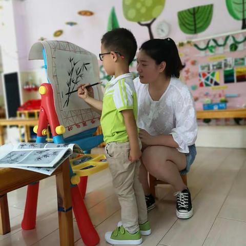 小三班水墨画《小竹子》