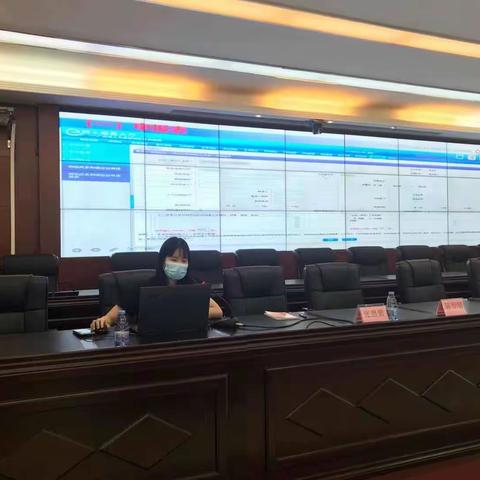 区人社局到人和镇推进和谐企业创建工作