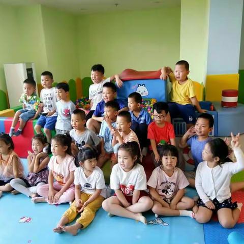 两月成长，共同见证。