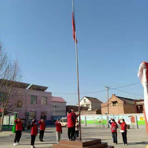 国旗飘飘  伴我成长——梁寨小学2023年春季第一次升国旗仪式