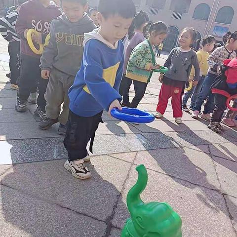 器械区活动——把好玩的器械搬到户外是个不错的体验