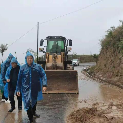 【长武交通】满脸泥浆疲惫，你却依然美丽