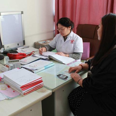 我院国庆期间医务人员坚守岗位，强化医疗安全，构建和谐医院