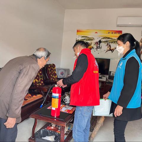 关爱特殊困难群众 真情服务送温暖