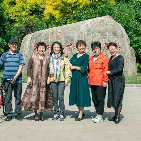 友谊是永远绽放的鲜花