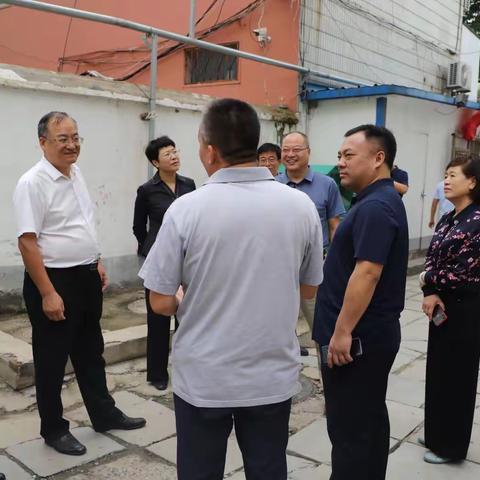 副市长黄守玺到建设办调研督导文明城市创建、病媒生物防治及闲置土地利用工作