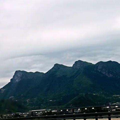 五虎雄风--端午登山记