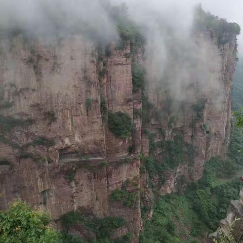 观游世外桃源天上第一村郭亮村