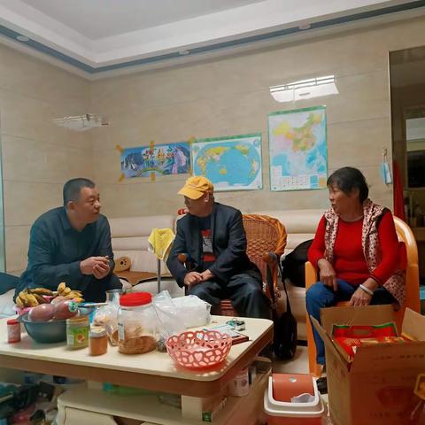 海口市林业局开展2022年度春节期间走访慰问退休干部职工活动