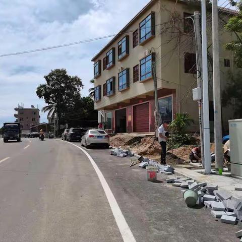 万福路收尾工作紧张进行
