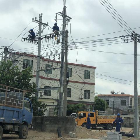 海南万福路改造项目2020年5月22日电力迁改