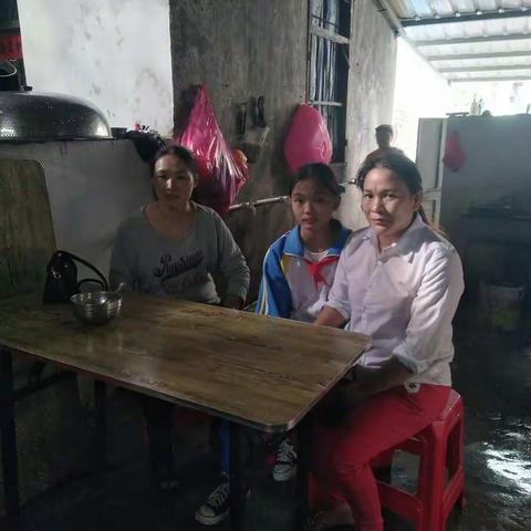 那大十小六(1)班控辍保学家访万家工作纪实