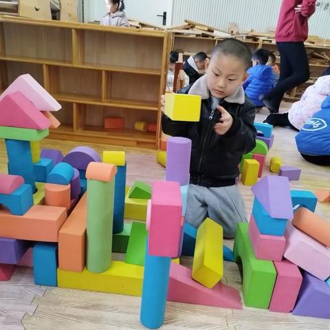 子洲县第二幼儿园大六班建构室活动