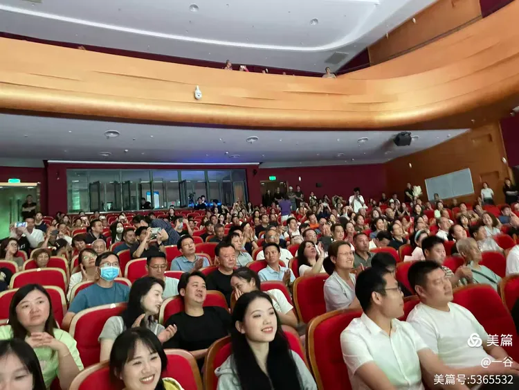 清平乐·庆楚剧《田耕牛本传》获第18届中国艺术节文华大奖