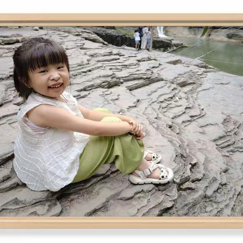 大山里的小玩童