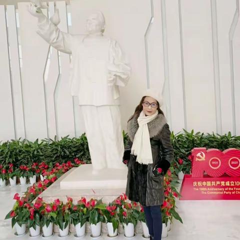 【有兴驻足 缅怀伟人】