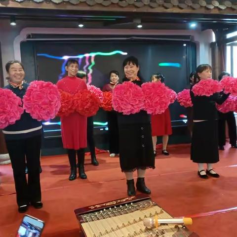 县城爱乐铺导站举行年会