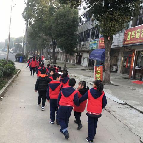 走进五叶小学，快乐体验小学生活！—大班参观小学体验活动