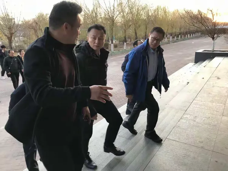 工信部信息发展司副司长梁斌莅临我校对学校信息化建设进行调研