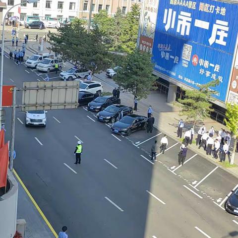 党旗引领警旗锻造山城公安铁军发扬优良作风捍卫党的二十大安全  出警仪式结束