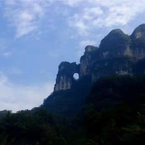 20221209岩降晓峰穿岩洞（通天门）