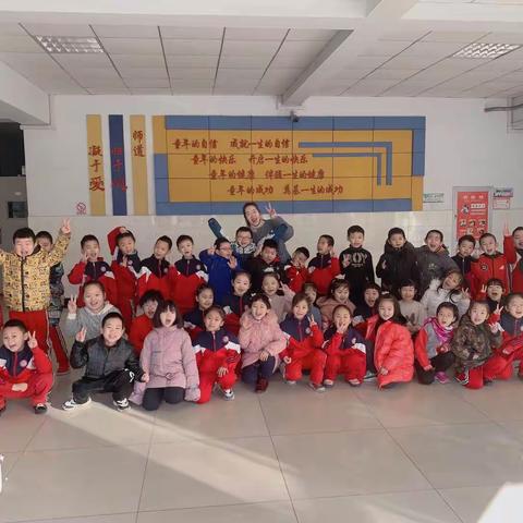 争做家务小能手—路北区实验小学一（1）预备中队线上德育活动