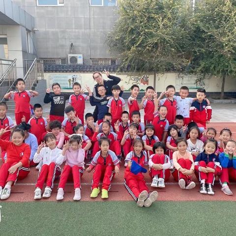 冬将尽，春可期。纵有狂风拔地起，我亦乘风破万里。——路北区实验小学二（1）班期末总结。