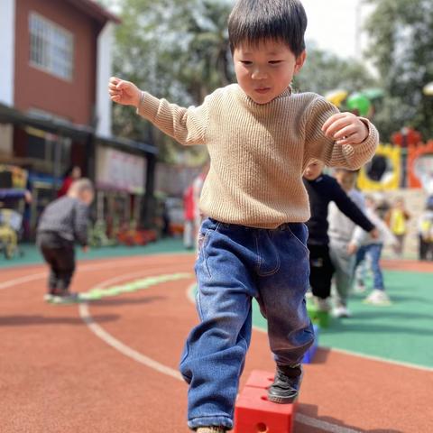 驻马店市驿城区层层幼儿园——中二班个案观察记录