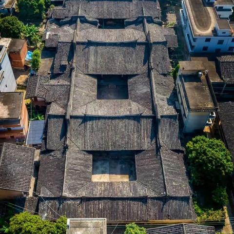 不寻常的宜常厝