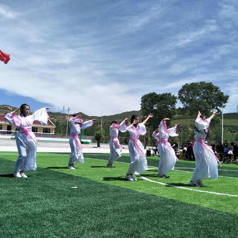 “童心童梦同成长，做新时代好队员”——小坝子小学热烈庆祝六一国际儿童节