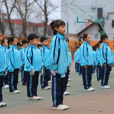 离石区朝阳小学“天天练•身心健”悦动体育节之礼仪操比赛