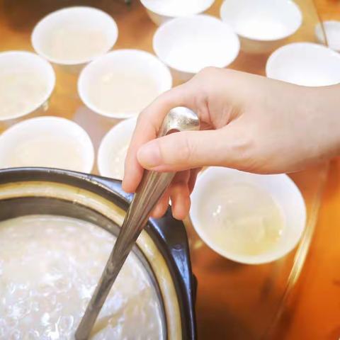 贺喜黄女士阖家美满幸福！！！