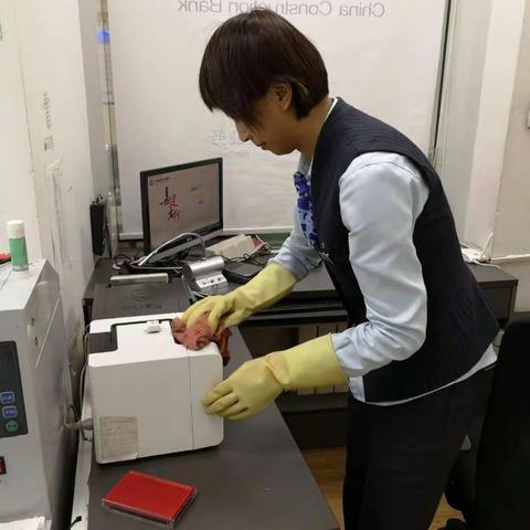 哈西金域支行7月环境美化日