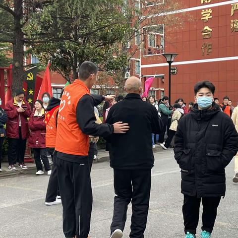 家校携手稳心态  勠力同心备高考——我校召开高三年级家长会