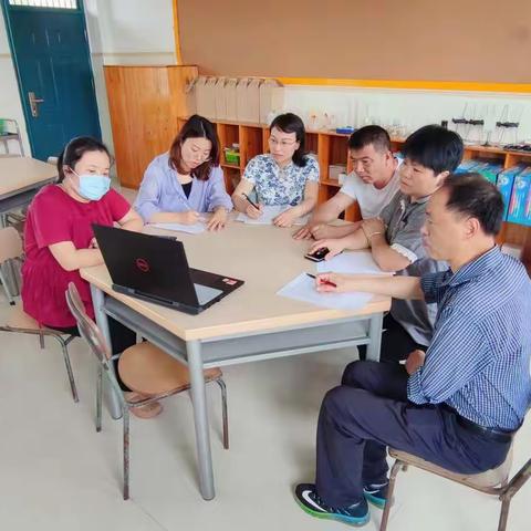 一人拾柴火不旺 众人拾柴火焰高——记仙源湖实验学校科学组集体备课