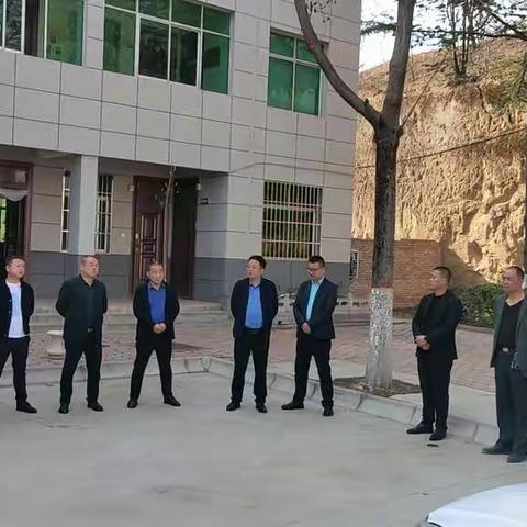 中共梁山镇委员会 梁山镇人民政府