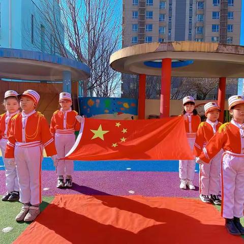 【相约国旗下🇨🇳爱在春天里】儒娃幼儿园线上升旗仪式倡议书