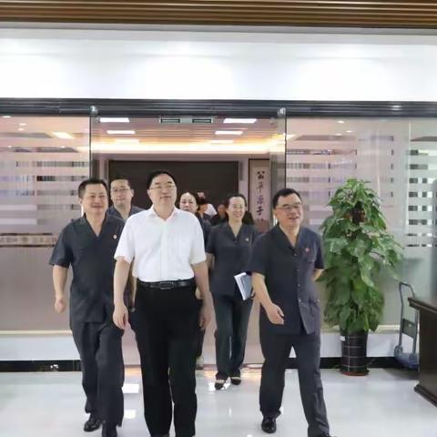 【琼山法院】海口中院党组书记、代院长张柏桢到琼山法院调研指导工作