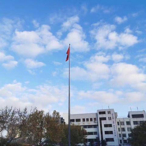 家校齐努力，同心谱美篇—潍坊三中初二年级家长会