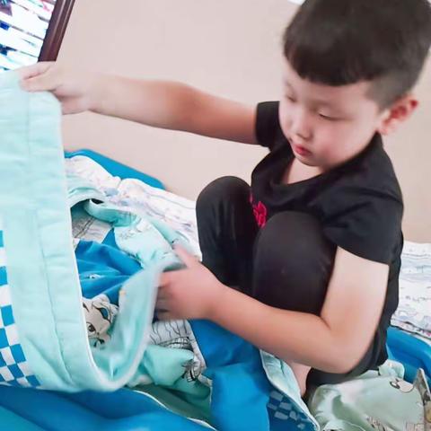 今天我^O^最能干  ——     叠被子篇