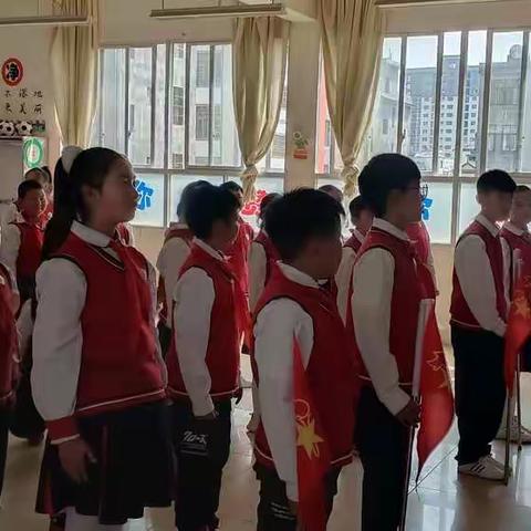 五（1）班苗苗中队“吟诵传统诗词，传承中华文明”主题队会