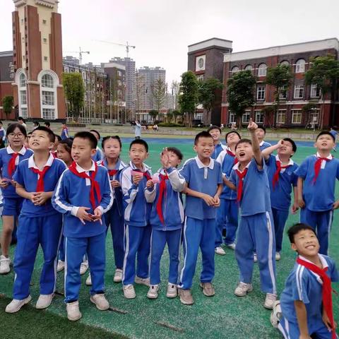 六月的歌   305