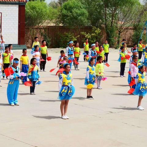 三闸镇瓦窑小学“庆祝新中国成立70周年 争做新时代好队员”“庆六一”文艺汇演暨趣味运动会活动报道