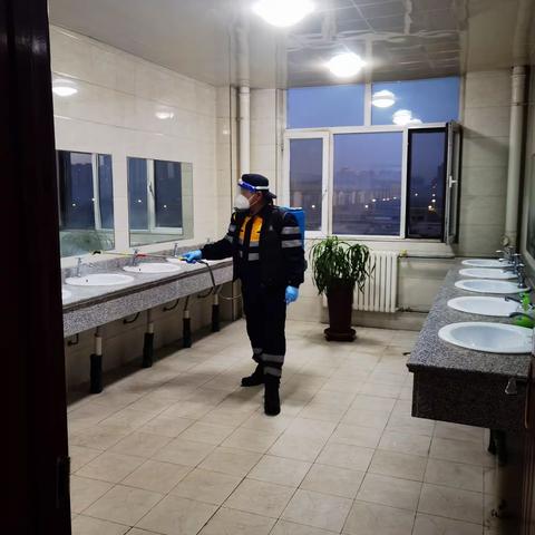 在疫情时坚守初心，在防控中担当使命！