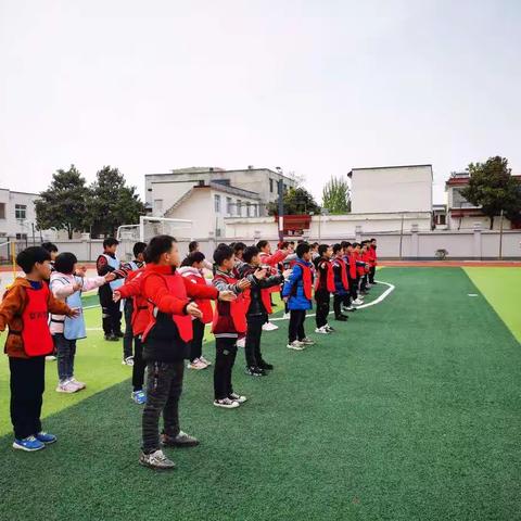 重视素质培养 落实全面发展——复兴学校小学部开展综合学科课堂技能大赛