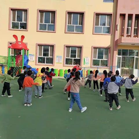 2022.10.12《幼儿体智能》照片