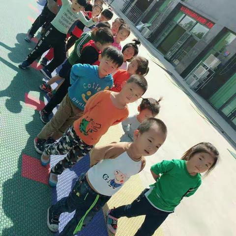 禾苗爱心💗园果果三班 10月份第二周的精彩瞬间